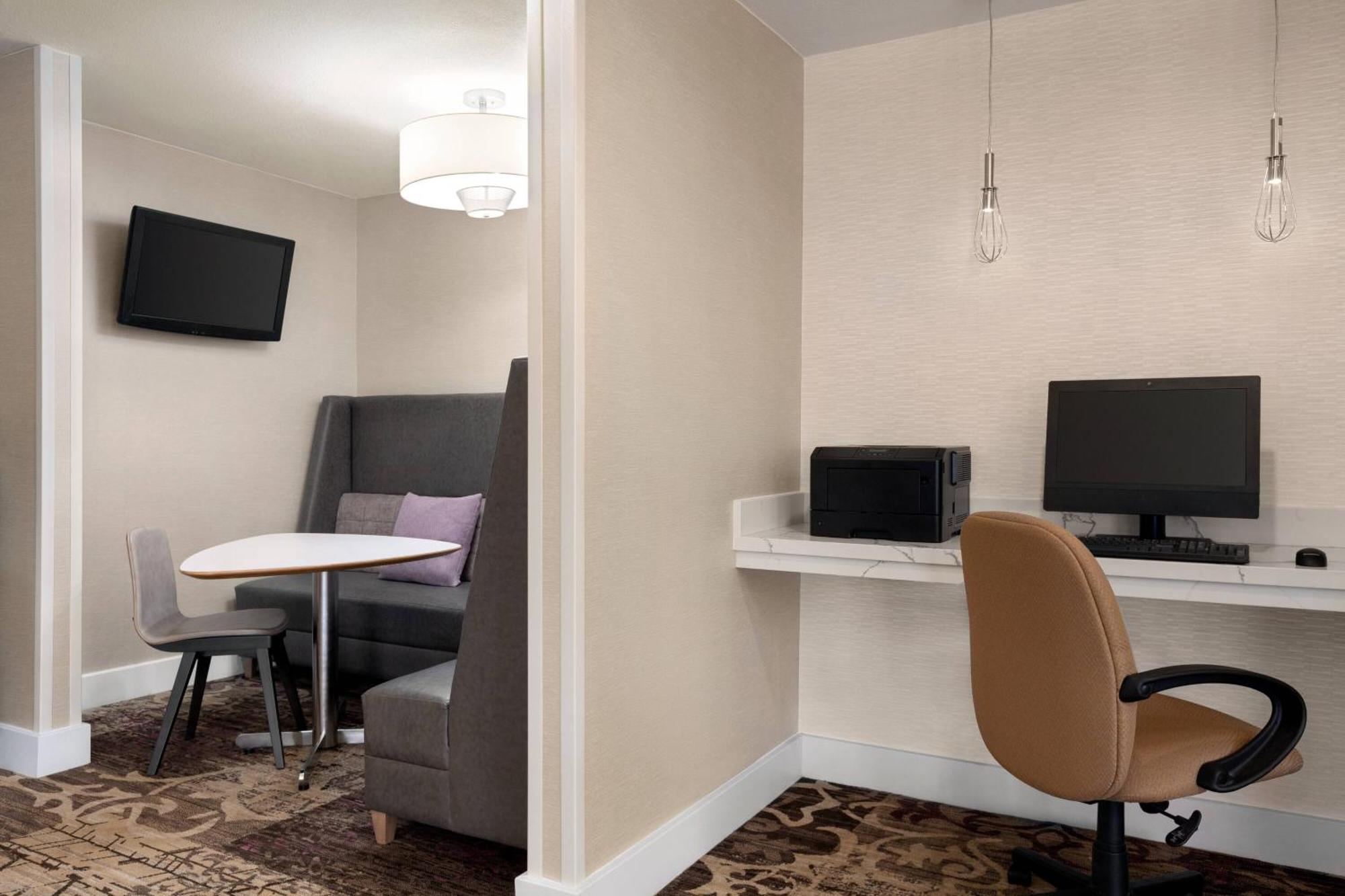 By Marriott 3* Vacaville